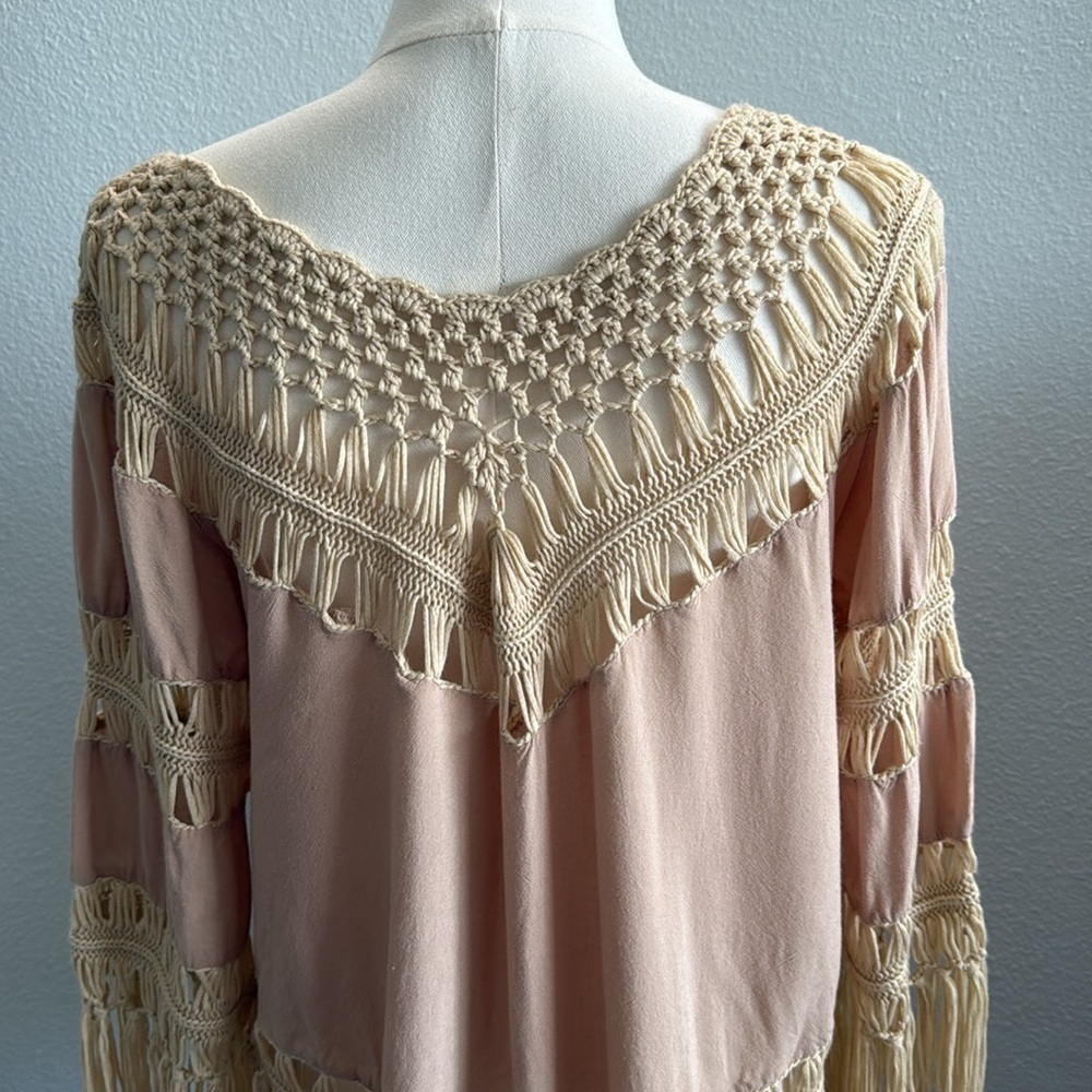 Umgee Tan Crochet Fringe Boho Top Size Medium - Picture 6 of 11